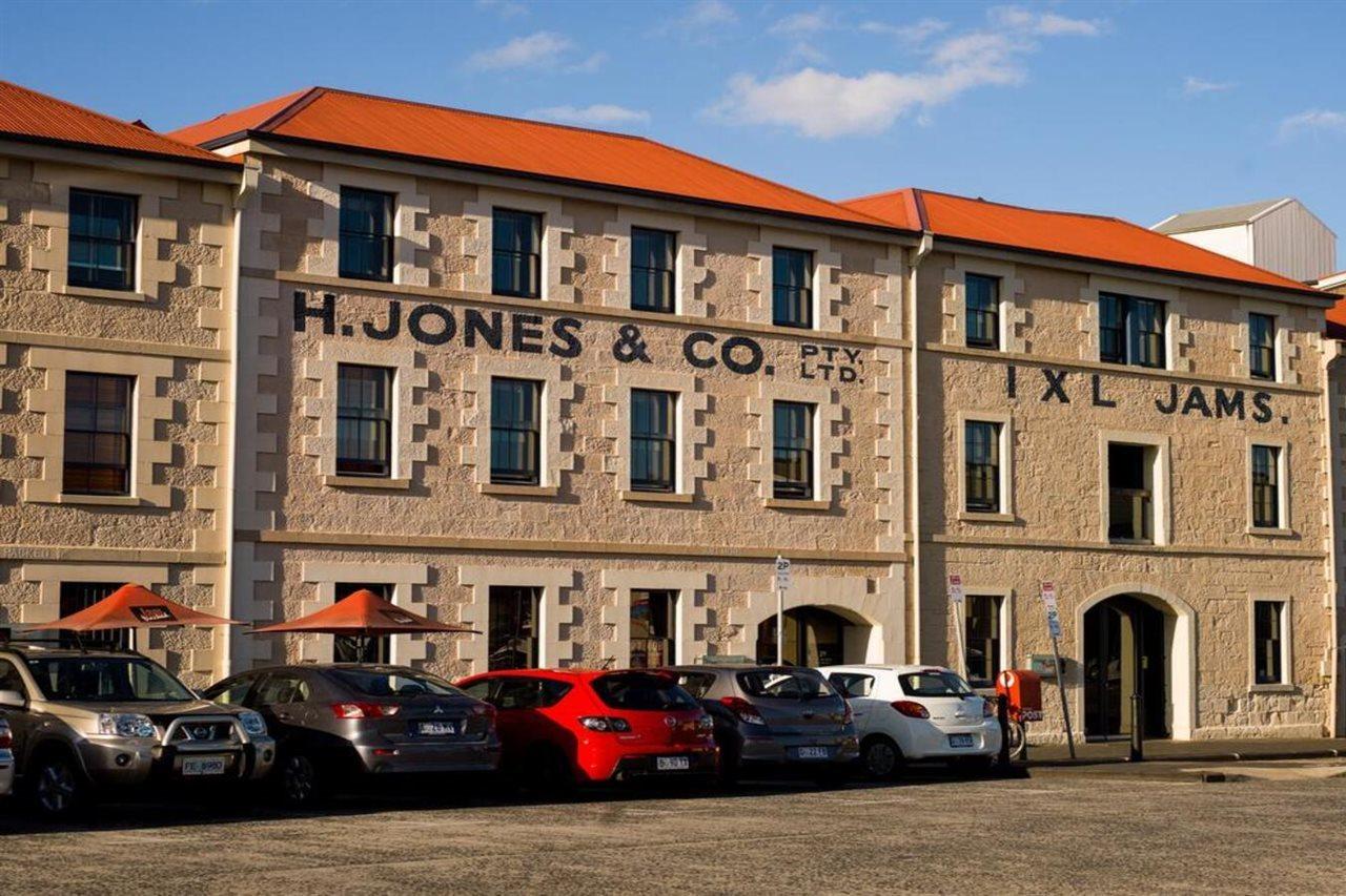 The Henry Jones Art Hotel Hobart Eksteriør bilde The former H. Jones & Co. Ltd. building in Fremantle, Western Australia