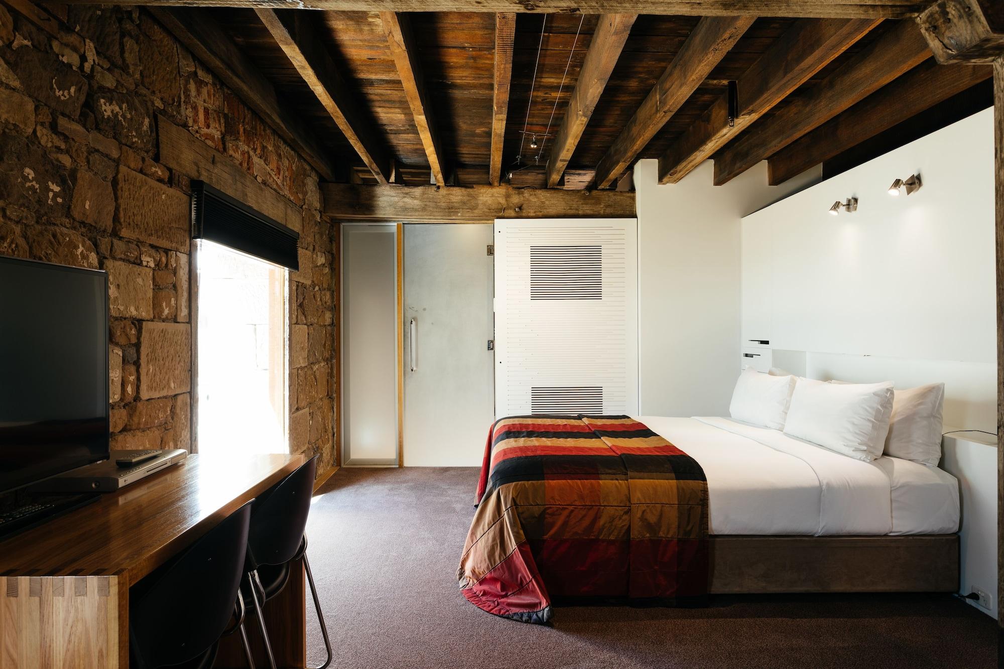 The Henry Jones Art Hotel Hobart Eksteriør bilde A room at the hotel