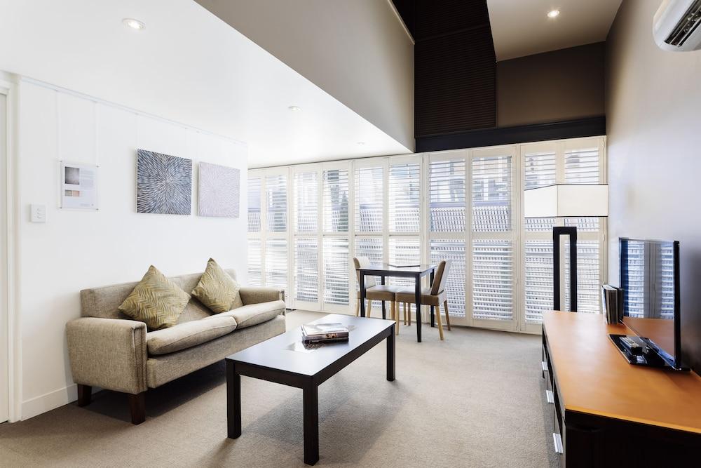The Henry Jones Art Hotel Hobart Eksteriør bilde A typical apartment at the hotel