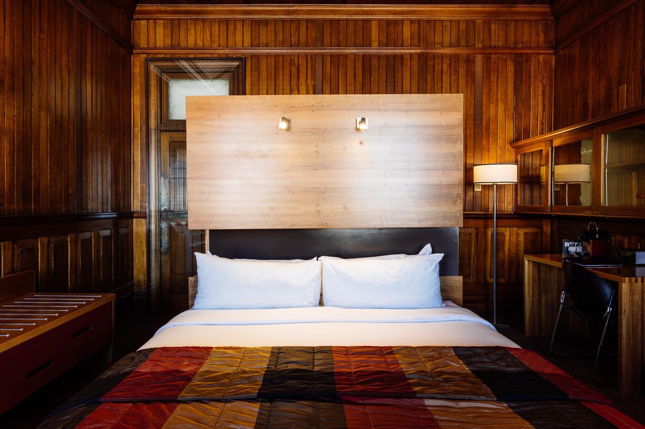 The Henry Jones Art Hotel Hobart Eksteriør bilde A room at the hotel