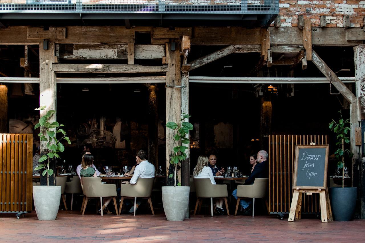 The Henry Jones Art Hotel Hobart Eksteriør bilde The exterior of the restaurant in 2019